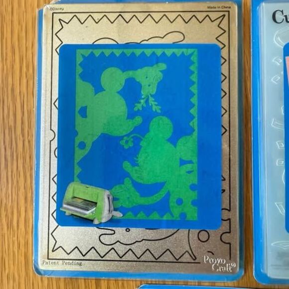 Cuttlebug Disney Mickey Princess Embossing Folders - Picture 3 of 8